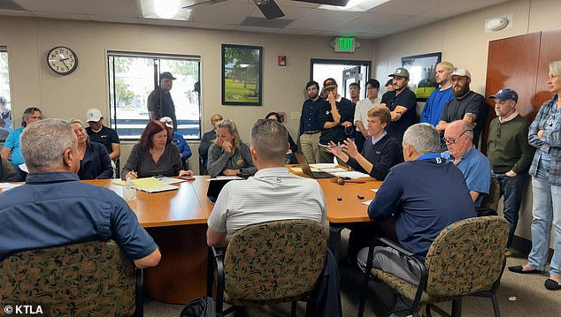 The Los Angeles Golf Advisory Committee held a meeting with local golfers and interested parties to discuss the issue on Monday.