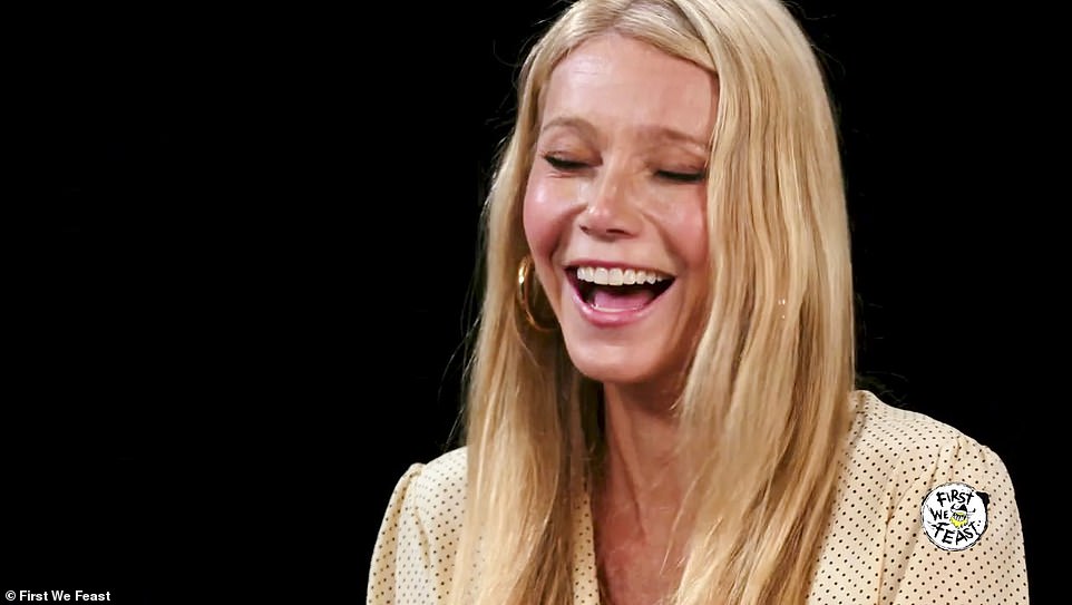 Gwyneth Paltrow kills a fly with her bare hands while