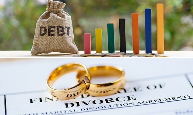 Divorce decisions: Shared responsibility for debts depends on whether they are considered individual or marital