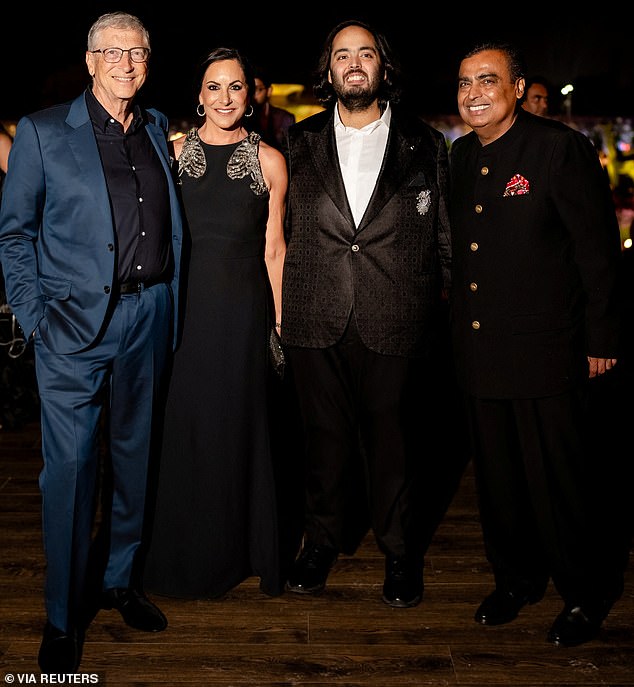 Bill Gates and his girlfriend Paula Kalupa pose with her future boyfriend Anant Ambani and his father Mukesh