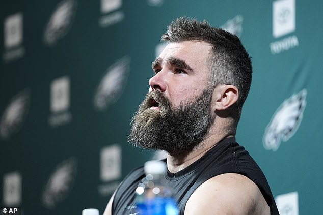 Jason Kelce gave an emotional retirement speech Monday at the Eagles facility.