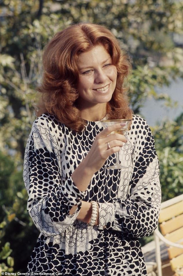 Actress Jennifer Leak died at the age of 76 at her home in Jupiter, Florida, on March 18.  Photographed in 1972 on the television program The Delphi Bureau.