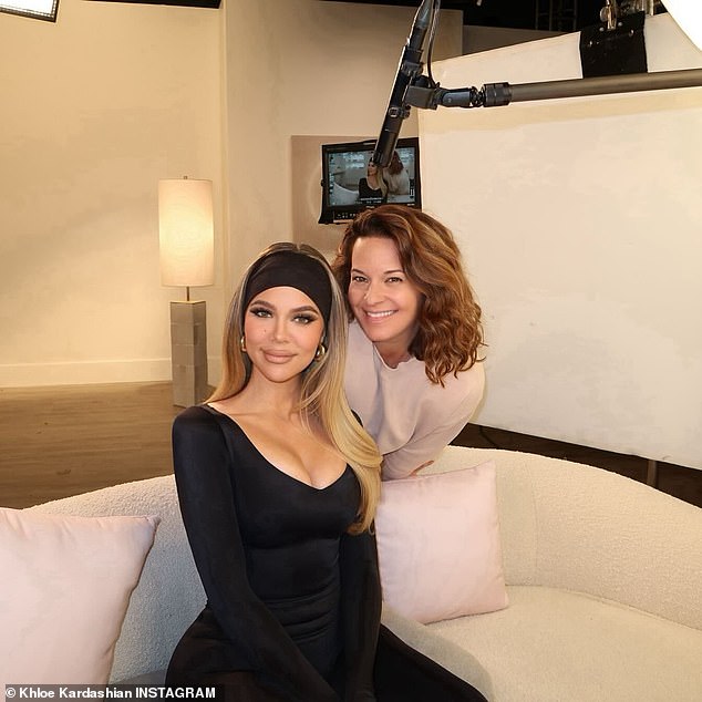 Khloe Kardashians face looks VERY different in new post after