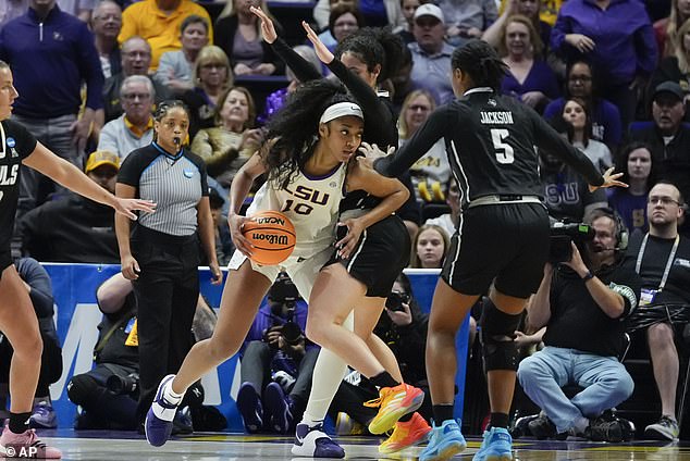 LSU forward Angel Reese recorded a double-double against Middle Tennessee on Sunday.