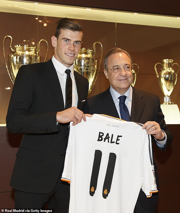 Bale was welcomed to Real Madrid by its president Florentino Pérez in 2013.
