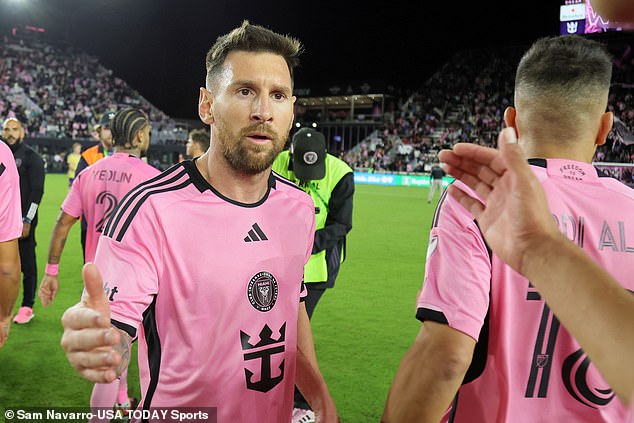 Lionel Messi began giving tactical instructions in English to his Inter Miami teammates
