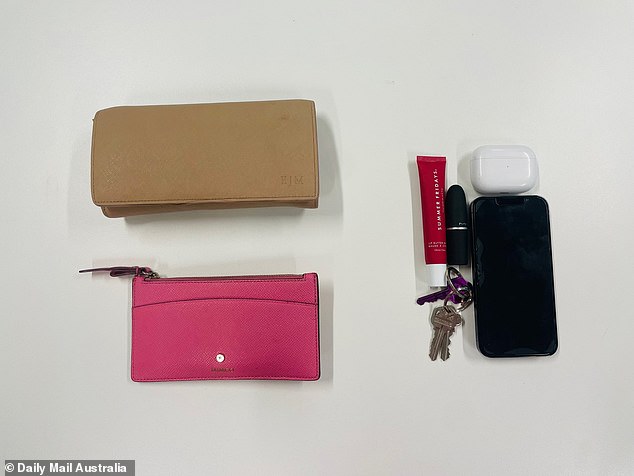 American mum Liz June recently revealed her shock and horror after being told that carrying a purse is now considered old-fashioned