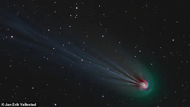 Astrophotographer Jan Erik Vallestad captured images of the swirling Devil's Comet