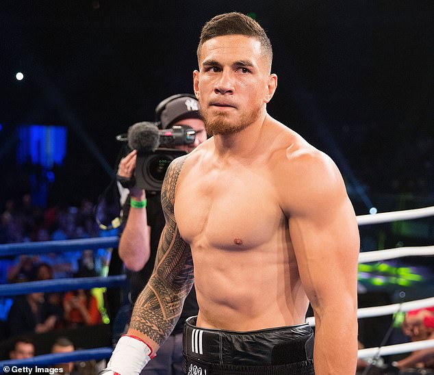 Sonny Bill Williams has criticized boxing great Floyd Mayweather for supporting Israel
