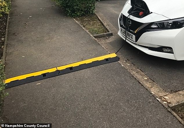 Subsidy for electric vehicle home chargers opens to motorists WITHOUT