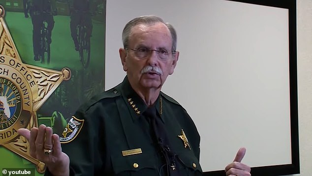 Palm Beach County Sheriff Ric Bradshaw criticized the federal government's handling of illegal immigration during a news conference Wednesday