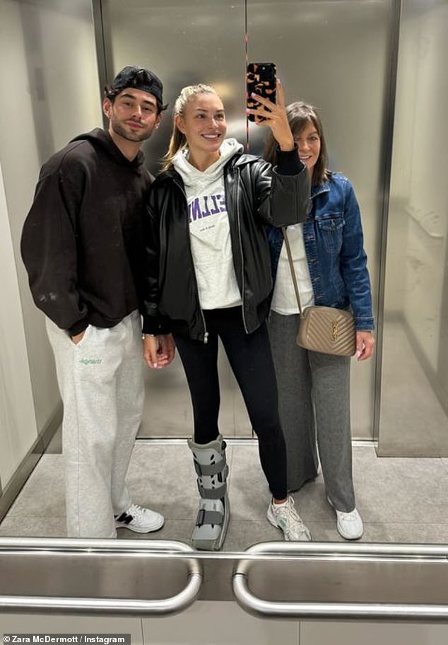 Zara recently posed for an Instagram selfie with her mother Karen and brother Brad before their family vacation.