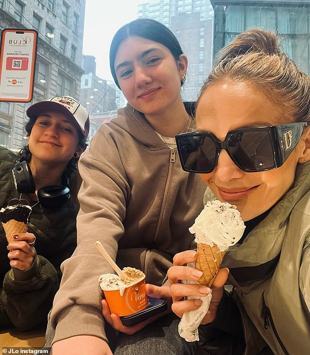 Jennifer has been enjoying her visit to New York and recently took to her main Instagram on Thursday while enjoying some delicious ice cream.
