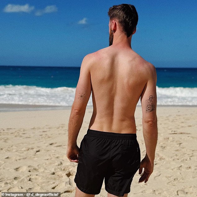 De Gea, who has no club since leaving Man United, shared photos of his vacation