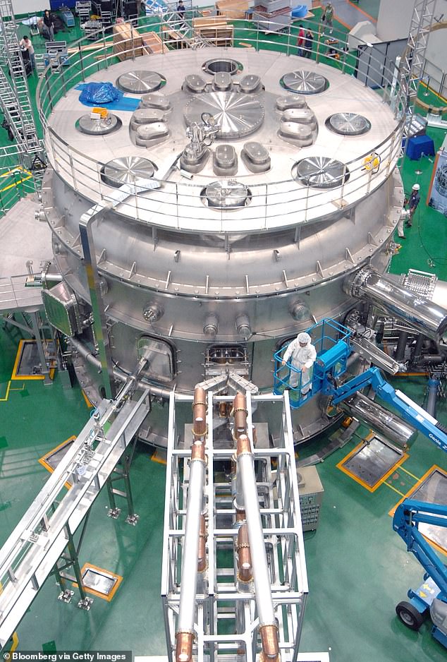 It successfully sustained plasma with ion temperatures of 100 million degrees Celsius for 48 seconds during KSTAR's latest plasma campaign conducted between December 2023 and February 2024.