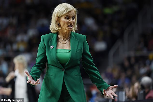 1712065357 728 LSU coach Kim Mulkey APOLOGIZES after her womens basketball team