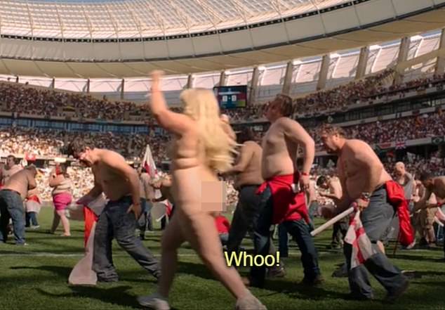 Le Roux was Wilson's body double in a scene in which she runs naked across the field of a football stadium. She claims she was asked to perform in front of other extras without a modesty cover to protect her private parts.