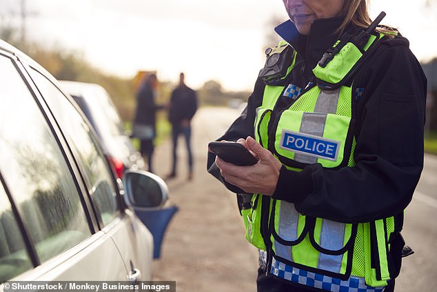 A third of drivers surveyed by IAM RoadSmart support the idea of ​​police confiscating phones from offenders for a short period, with 27% saying they should pay to get their phone back