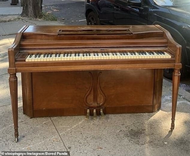 One person has revealed how he considered whether he could take a Wurlitzer piano to the subway after finding one for free on a sidewalk.