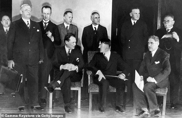 First meeting of the Führer's cabinet in Berlin, on January 30, 1933, in which Hermann Goering, Vice-Chancellor Franz Von Papen and Economy Minister Alfred Hugenberg participated.