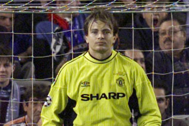 Former Premier League goalkeeper Mark Bosnich explained why he thought Onana had done that