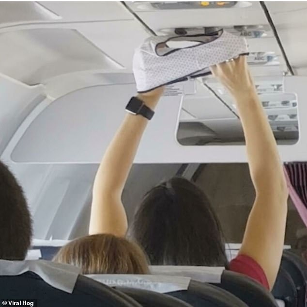 Orient the dirty clothes! A person used the plane's air conditioning to dry his underwear