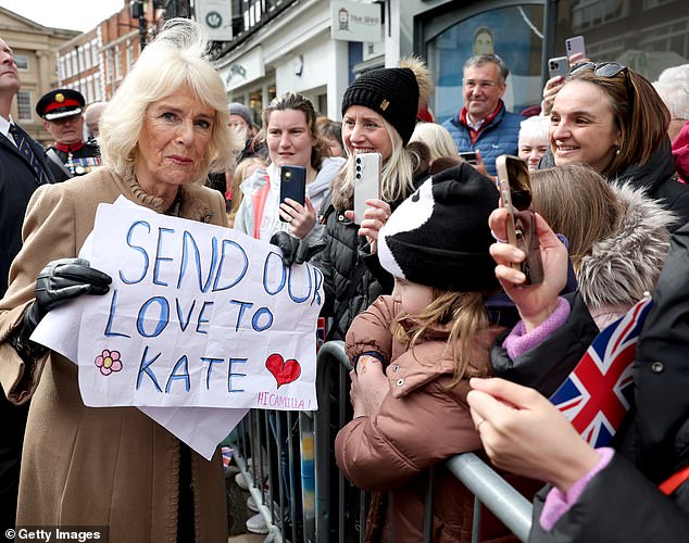 Supporters of royal visits have given notes to Camilla to give to the Princess of Wales.