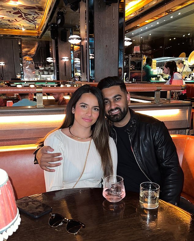 Their relationship began after the show ended, when Akshay invited Harpreet to lunch in Shepherd's Bush and flew from there.