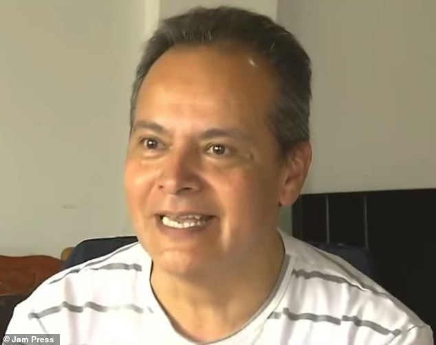 Fidencio Guerrero told Noticias Caracol that thanks to Facebook he learned about a social media campaign that reunited him with his sister, who was kidnapped in 1972.