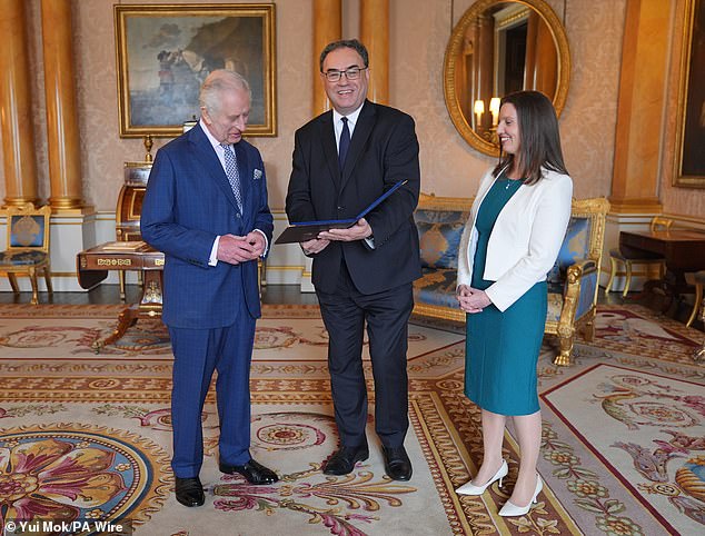 This morning the meeting between the governor of the Bank of England and King Charles took place