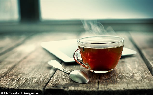 Hot drinks like tea contain L-theanine, which produces a calming sensation that can calm anxiety when eating.