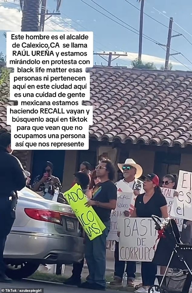 'This man is the mayor of Calexico, his name is Raúl Ureña and we are seeing him protesting with Black Lives Matter. Those people don't even belong in this city. Here, city of Mexicans, we are carrying out a recall. Go look for him here on Tiktok so you can see that we do not occupy a person so he represents us,' says the caption in Spanish.