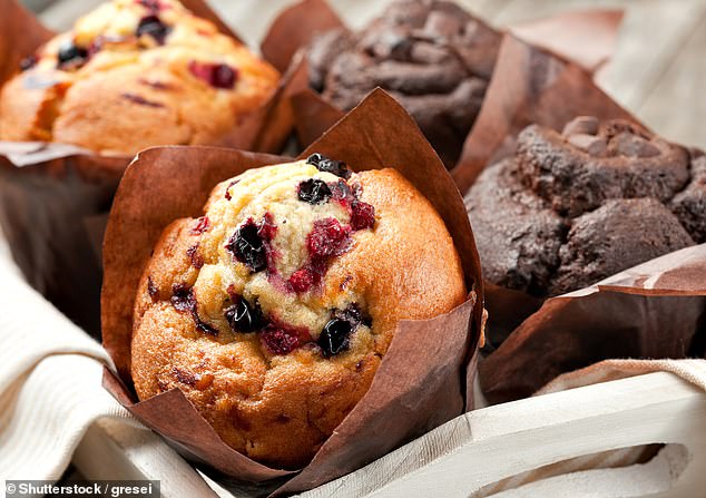 Susie does not buy cakes or muffins with more than 30 g of sugar.