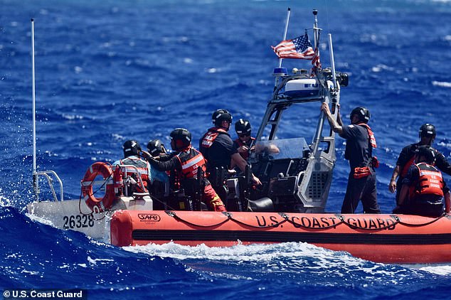 1712853405 930 Three sailors are rescued from a small atoll near Japan