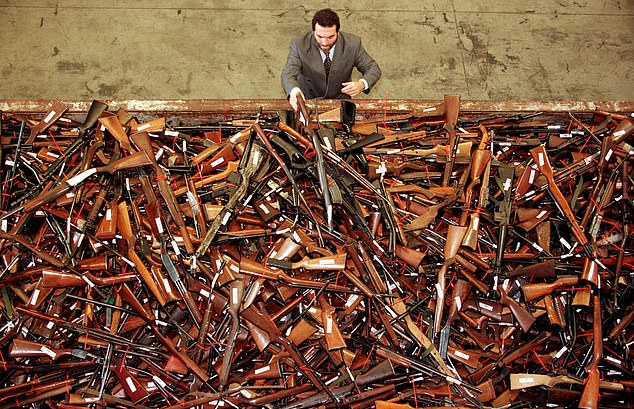 John Howard introduced a weapons buyback scheme after the Port Arthur massacre.  In the photo: about 4,500 firearms delivered
