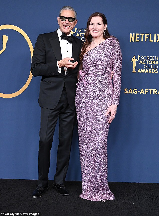 Geena and Jeff Goldblum reunited at the 30th annual SAG Awards on Saturday, nearly 30 years after their split.