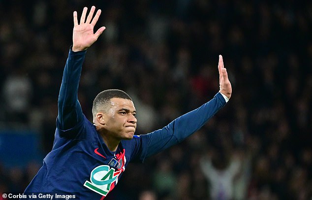 Carragher says Haaland has a lot of work to do to challenge PSG's Kylian Mbappé