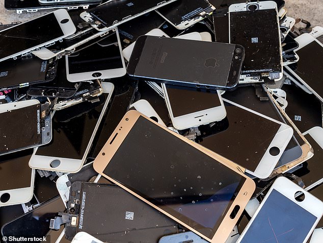 Big tech companies that make hard-to-repair devices create a mountain of electronic and electrical waste, wasting resources and ruining the environment, environmental activists say.