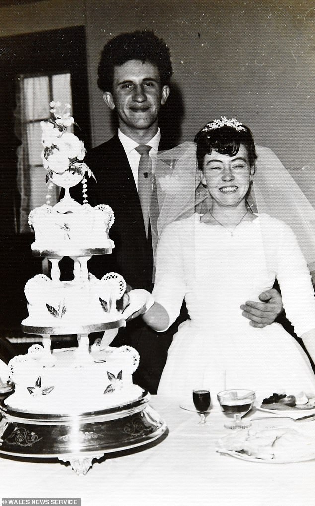 The couple married in 1962, at age 21, after dating for three years. Margaret made her own wedding dress