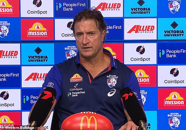 Bulldogs coach Luke Beveridge downplayed the incident, saying Liberatore had stumbled because of an ankle problem, not because of a concussion.