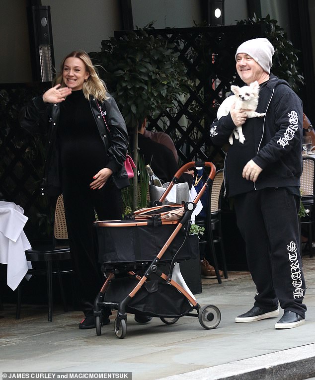 The entertainer, 58, appeared to be practicing his pram skills as he prepares to welcome his fourth child, his first with Sophie.