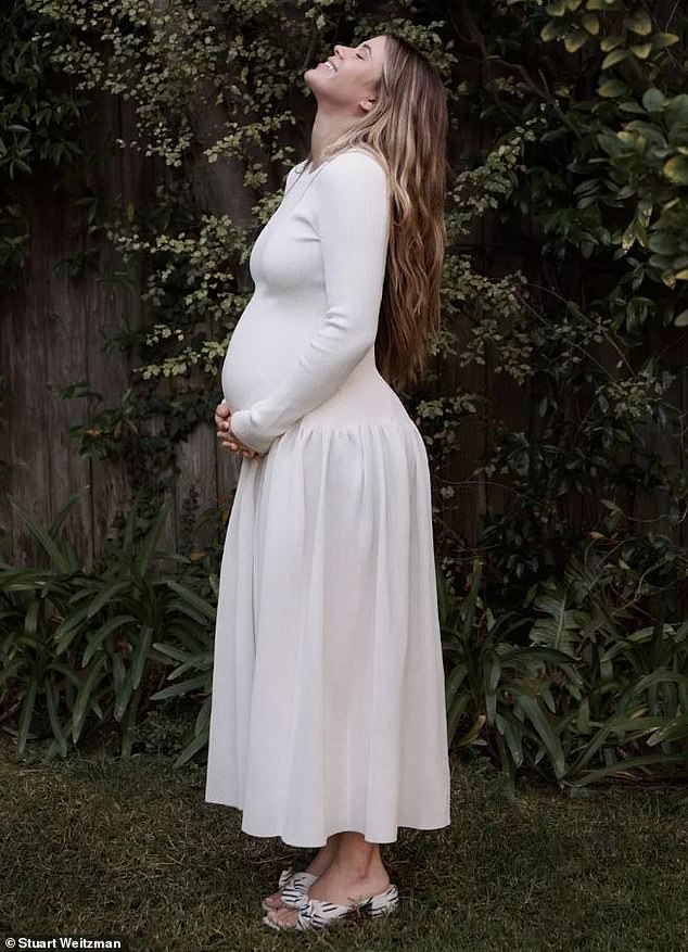 The 25-year-old mom-to-be, who is pregnant with her and husband Elliot Grainge's first child, accentuated her growing baby bump in an ad dedicated to her imminent entry into motherhood?