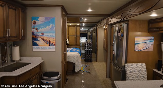Roman, for his part, enjoys more luxurious accommodation in his motorhome, as shown in the video