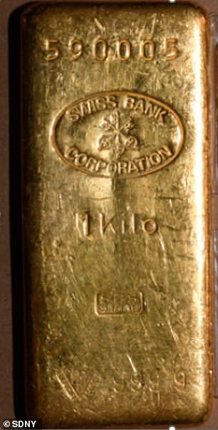 Images of the gold bars that federal agents seized in Menéndez's house during the investigation