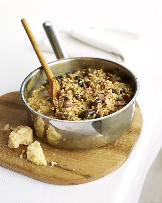 You can prepare this tasty bacon and mushroom risotto in about 30 minutes.