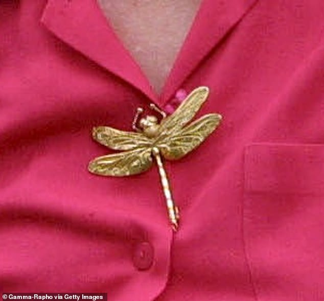 This royal, praised for her artistic skills, chose a dragonfly brooch