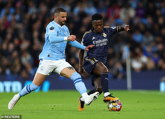 1713383596 398 Kyle Walker fails to prevent Rodrygo from giving Real Madrid