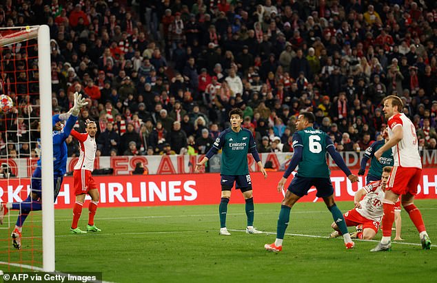 Going ahead of Gabriel Martinelli, Kimmich burst late into the area to put Bayern ahead