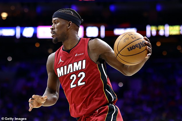 The Heat star stayed in the game and scored 19 points as Miami fell, 105-104, to Philadelphia.