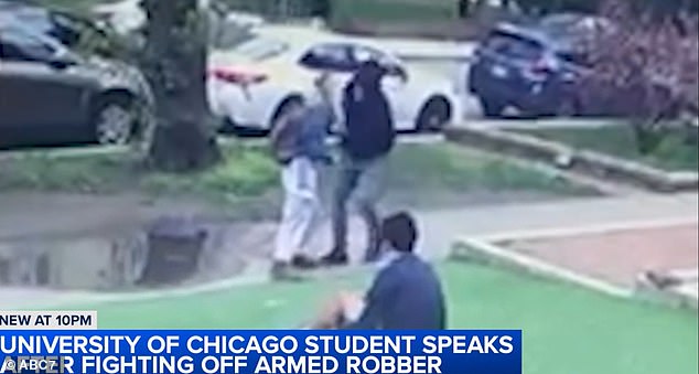 1713538873 657 Shocking moment University of Chicago student 21 fights off robber